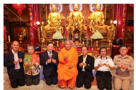 วิริยะประกันภัย ร่วมมูลนิธิเมาไม่ขับ ปลุกเสกเหรียญเทพเจ้ากวนอู เตือนใจประชาชนเมาไม่ขับ รับช่วงเทศกาลตรุษจีน 2568 